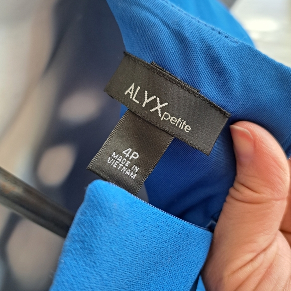 Blue Dress - Picture 2 of 3